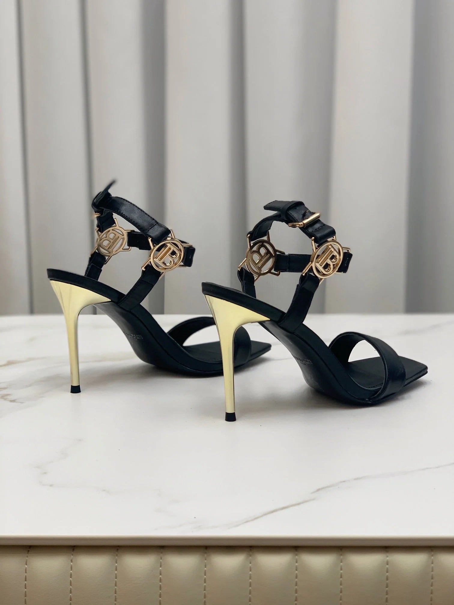 BALMAIN 25S HIGH HEELS WITH B METAL DETAIL 95MM IN BLACK CALFSKIN