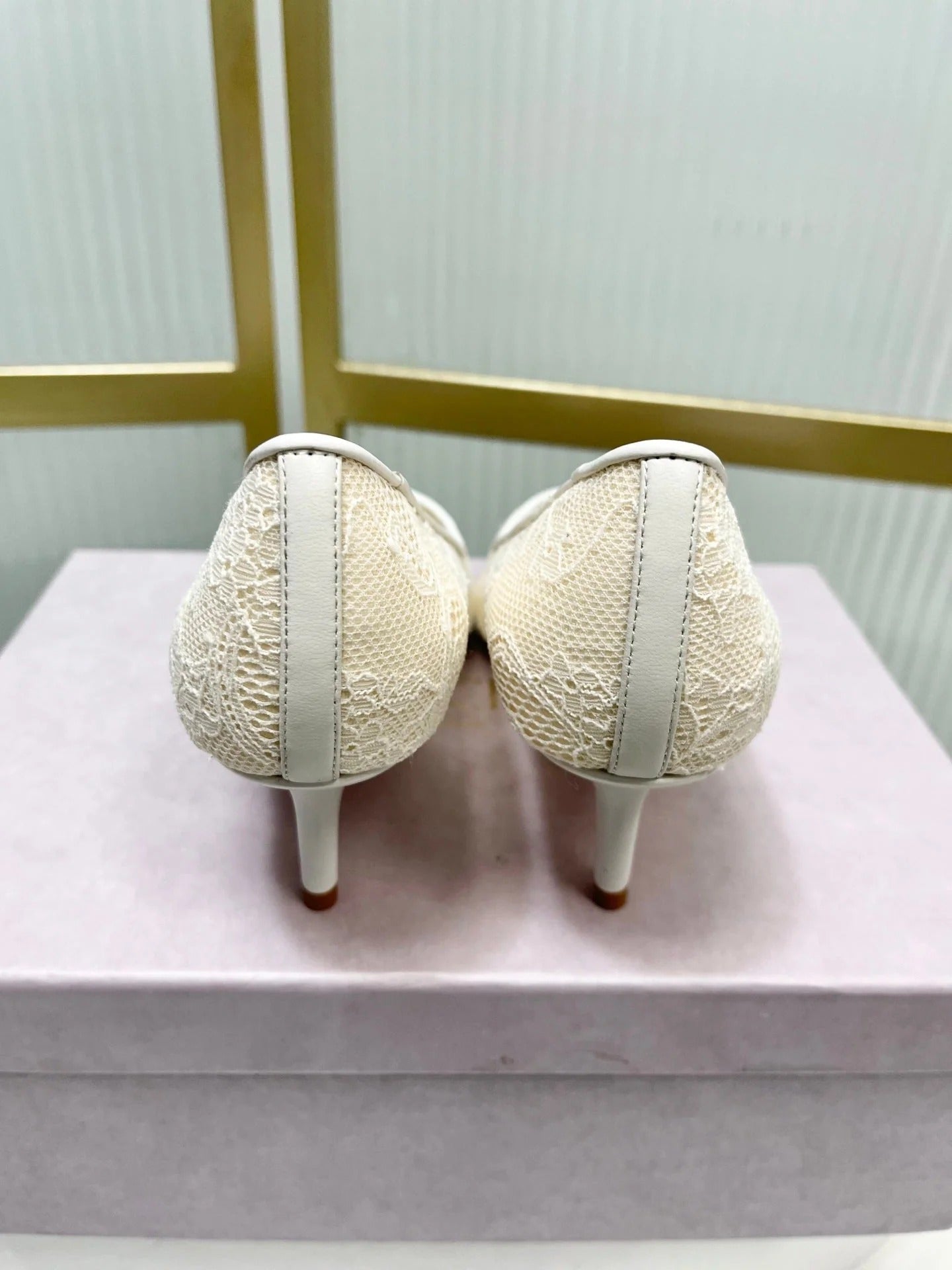 Jimmy 26s Heel Pump 65 Ivory Beige Lace Sheepskin 605951