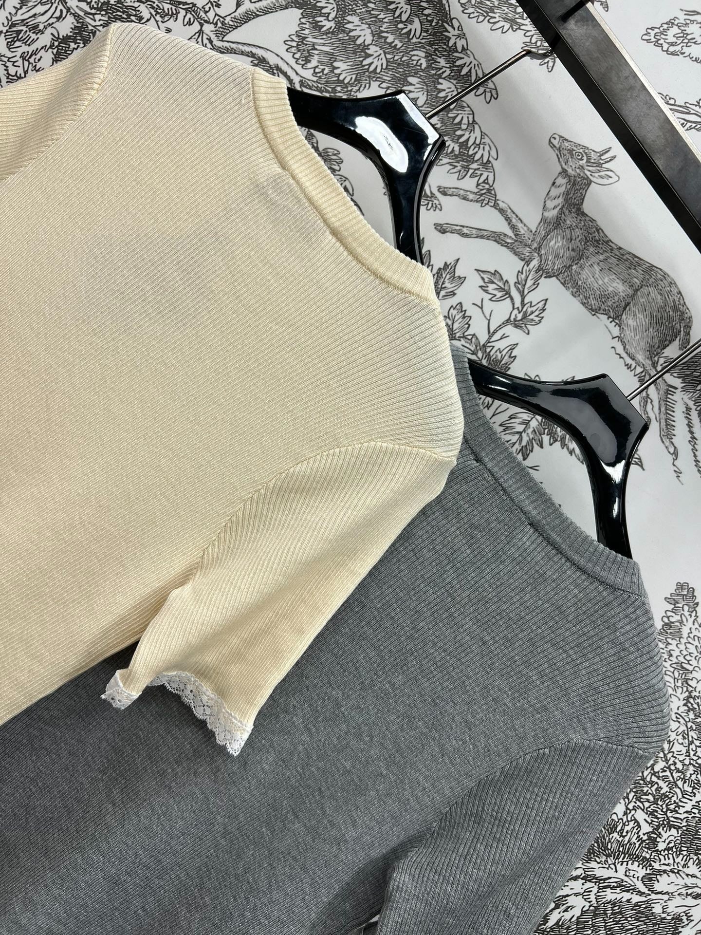 MIUMIU CROPPED KNIT FITTED TOP 268661