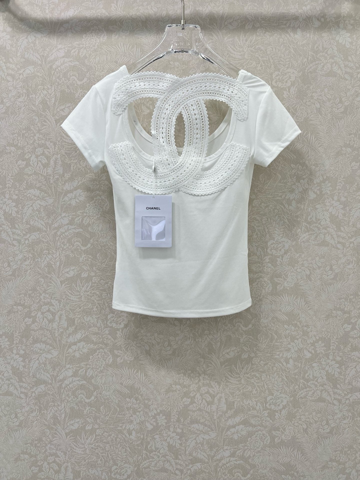 CHANEL SHORT-SLEEVE T-SHIRT 272283