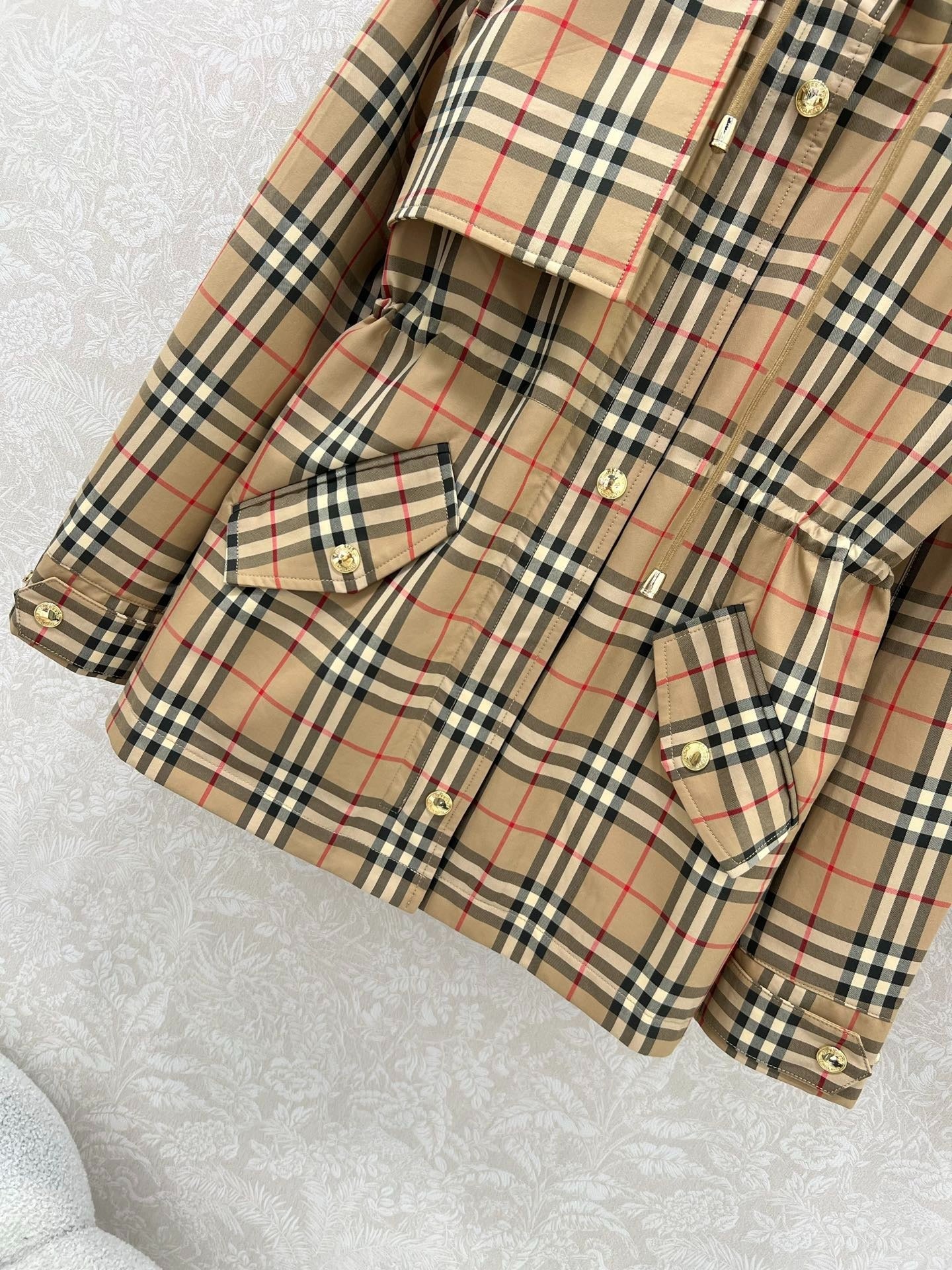 BURBERRY PLAID JACKET 275082