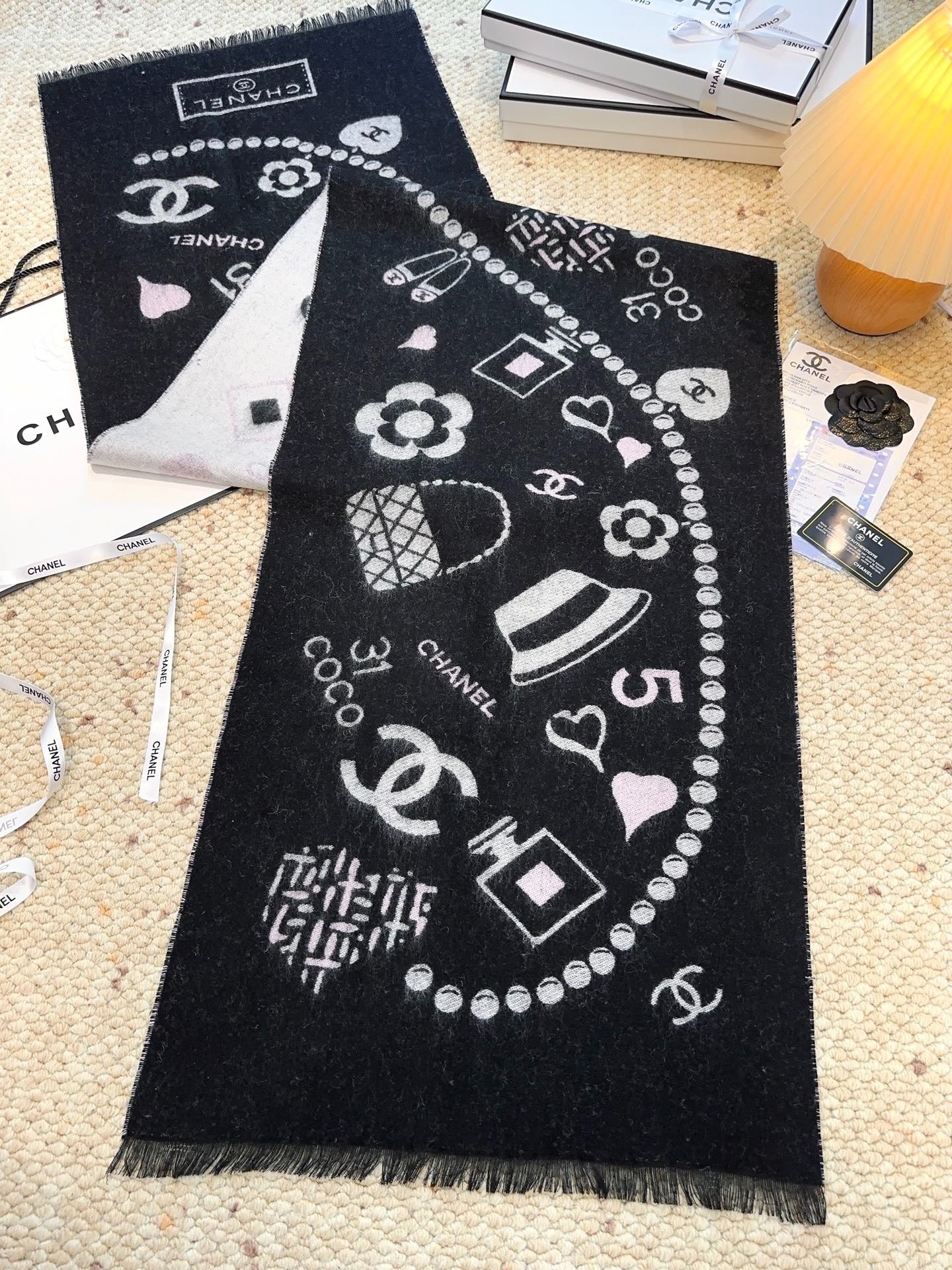 CHANEL 25S SCARF 203 CM IN CASHMERE 943933