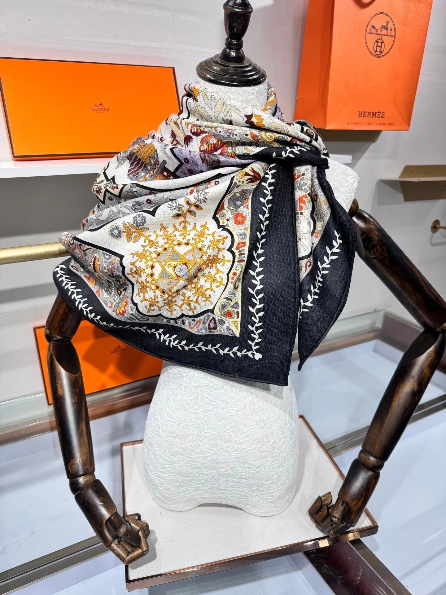 HERMES 25S SCARF 135 IN CASHMERE SILK 706586
