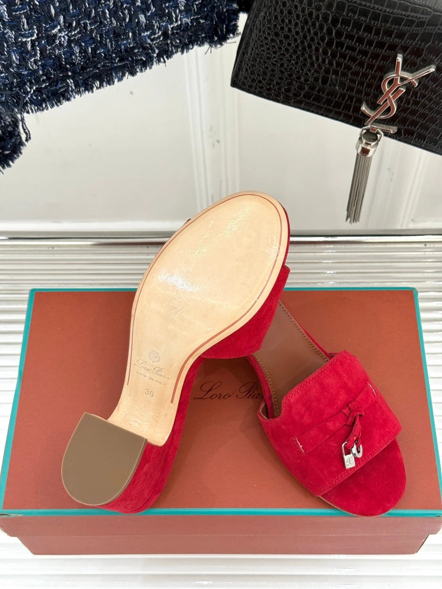 HIGH HEELS IN RED SUEDE AND LAMBSKIN