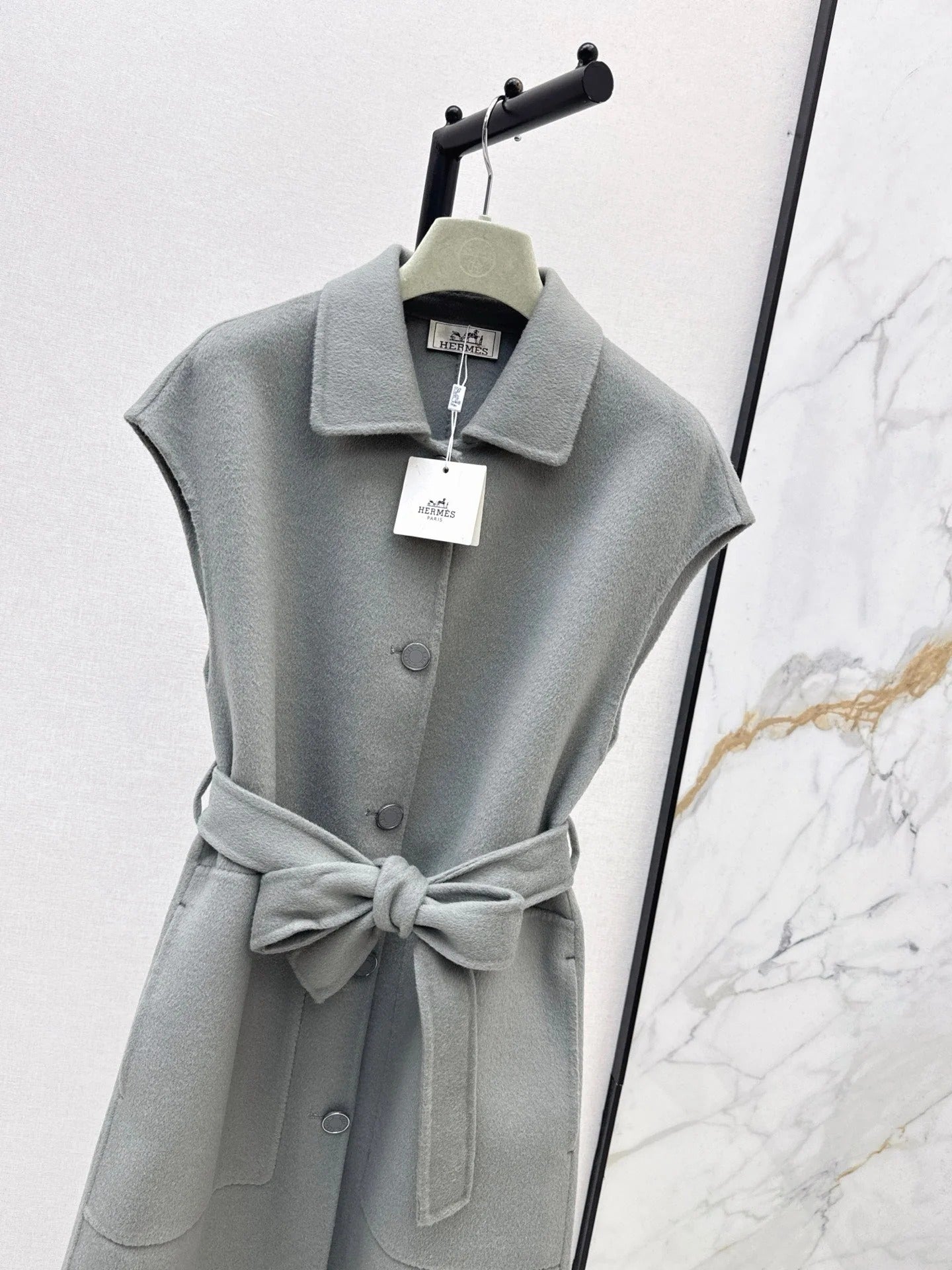 HERMES 25S SLEEVELESS WOOL VEST COAT WITH BOW BELT 96700