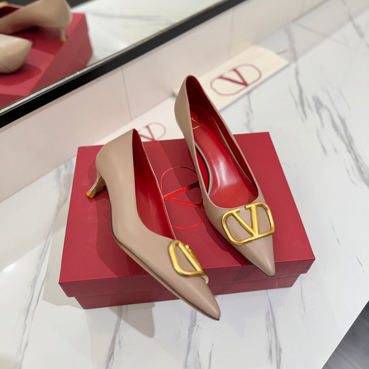 Valentino 26S High Heels 4.5cm In Beige Smooth Calfskin With Gold Hardware