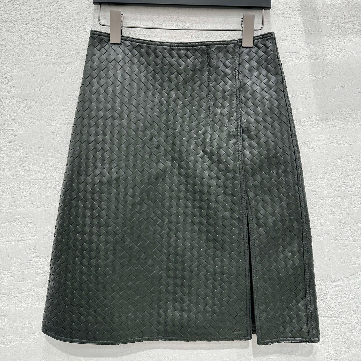 BV 26ss Skirt in Dark Green Lambskin