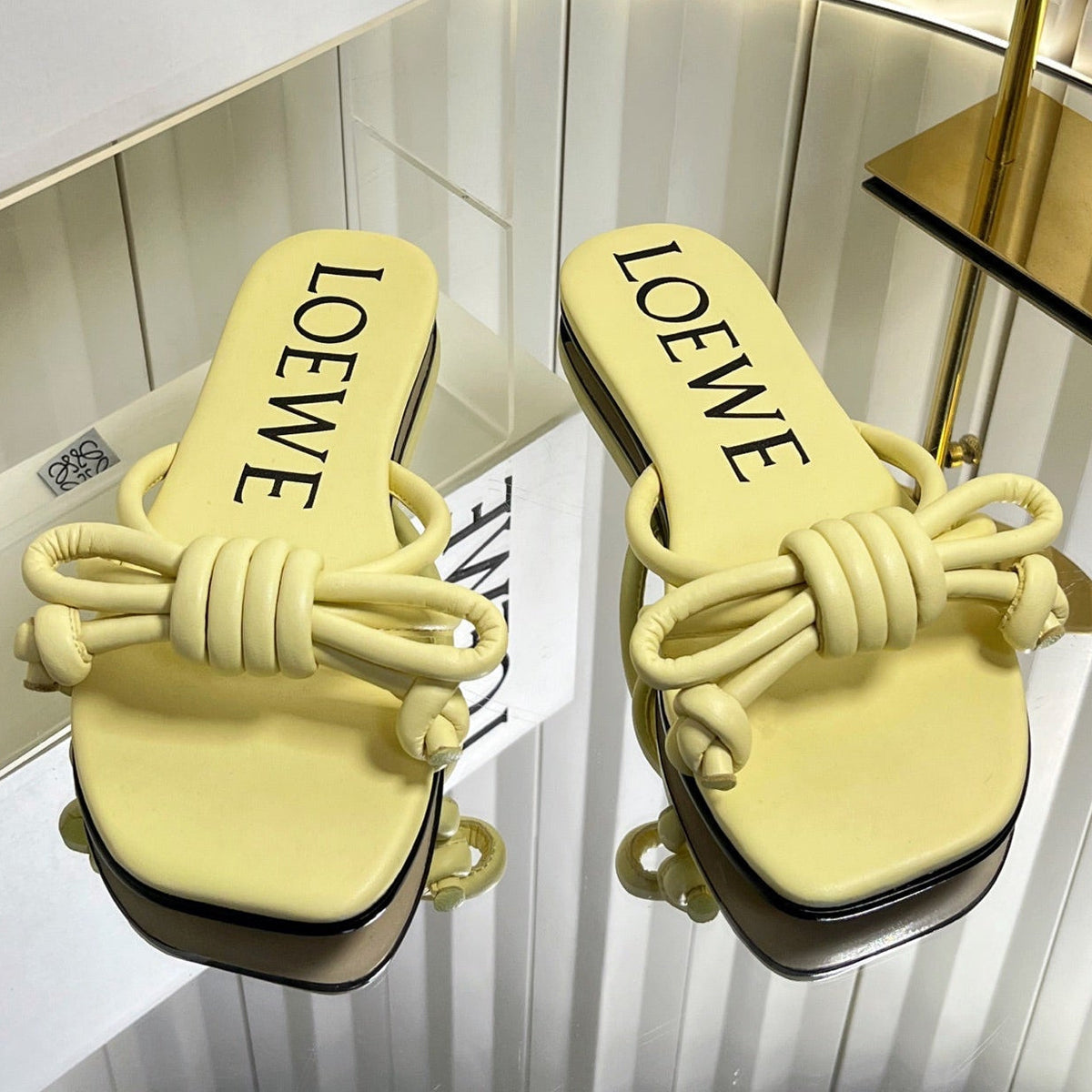 Loewe 2026 Flamenco Knot Flat Sandals Cowhide 641950
