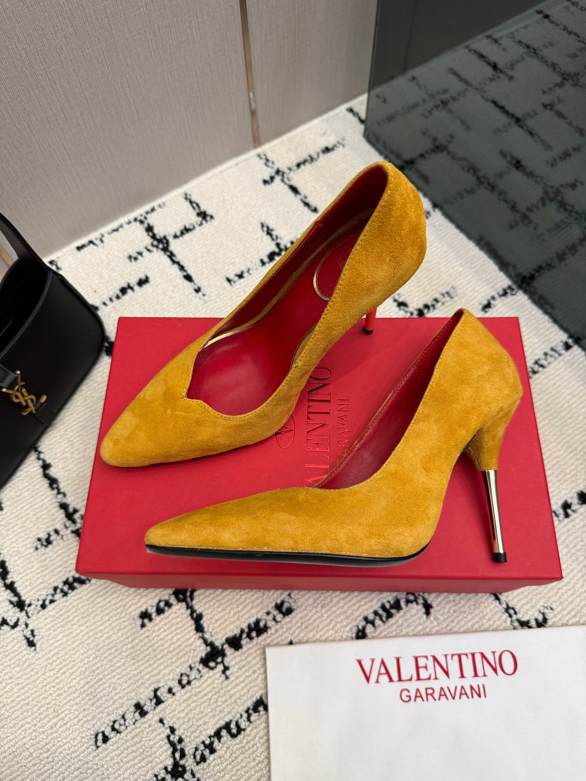 Valentino 26S High Heels 10cm In Mustard Yellow Suede