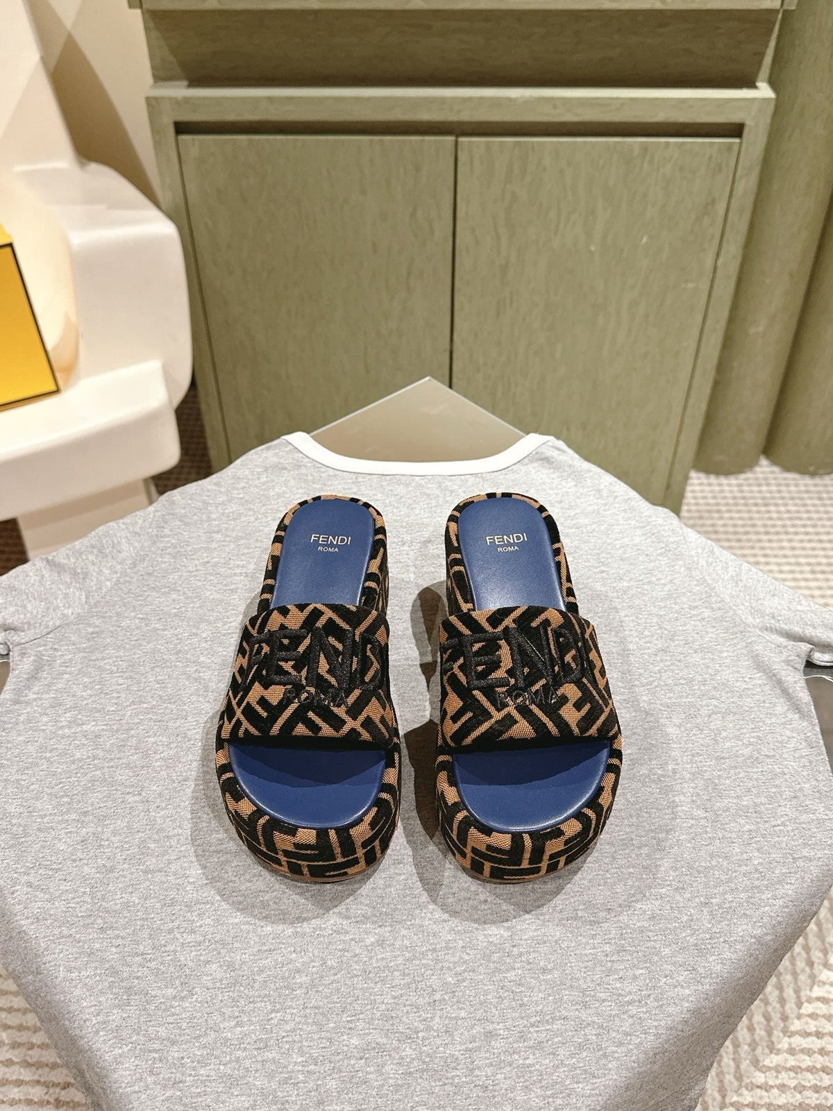 Fendi 26S Platform Sandals Brown And Black Fabric