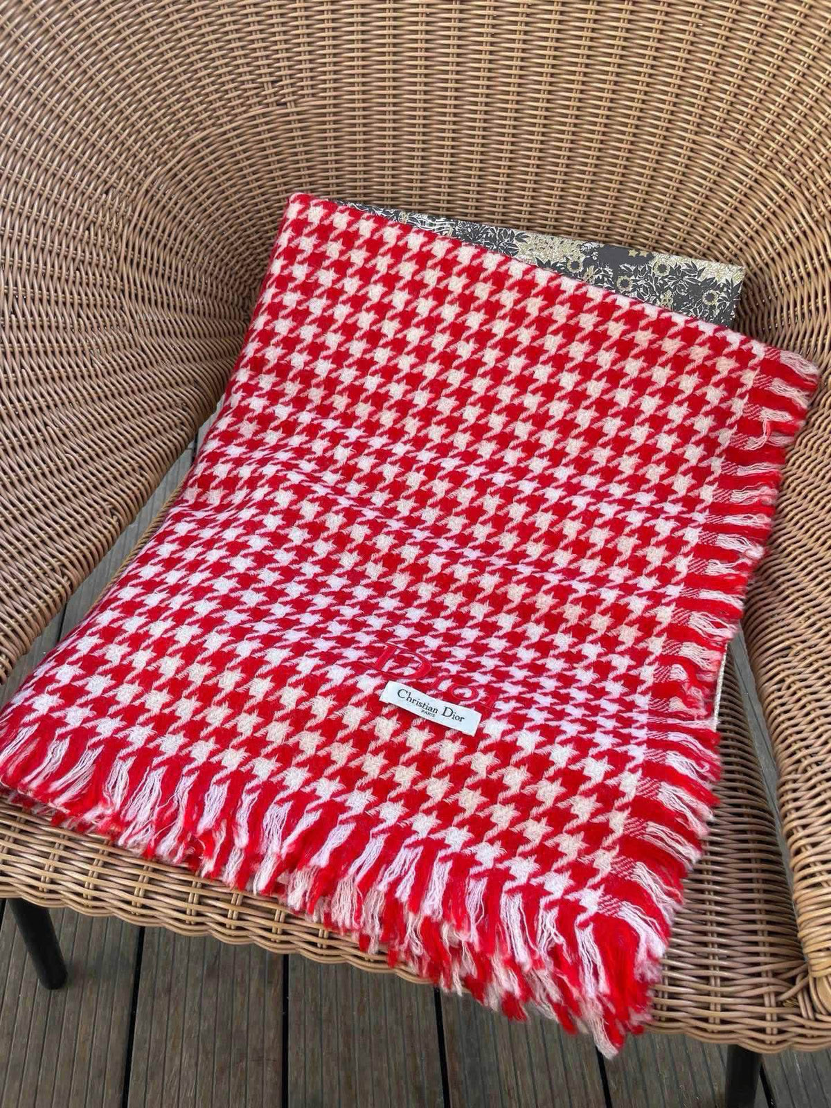 CD 26FW Scarf Houndstooth Color-Block Logo Jacquard Shawl 70×200 Wool Blend 550692