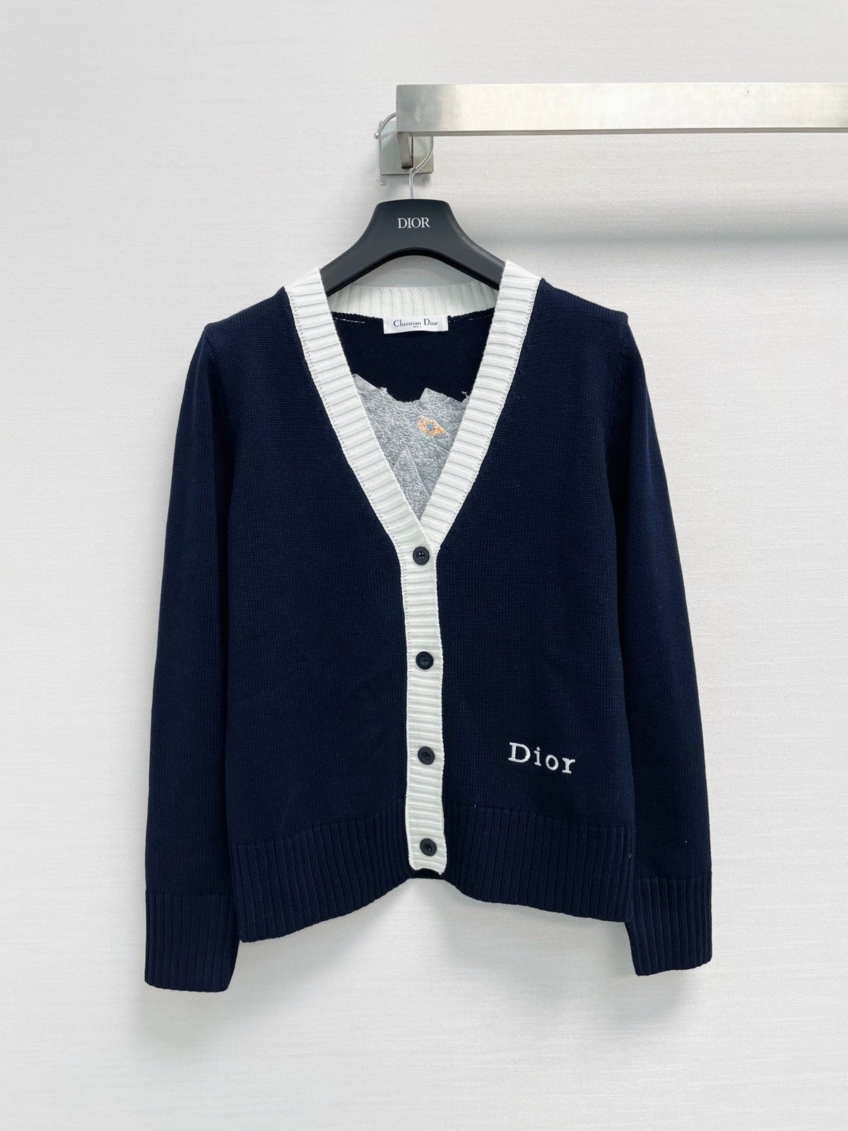 CD 26FW V-Neck Logo-Embroidered Knit Cardigan Wool 440377