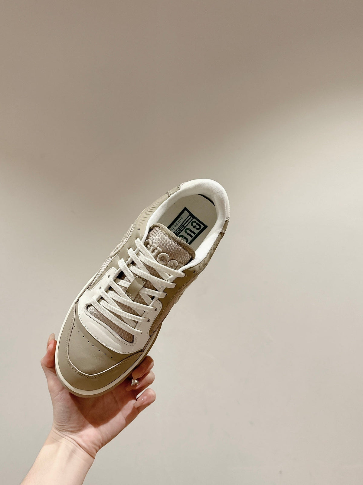 GG 26s Sneakers Beige Calfskin With Logo