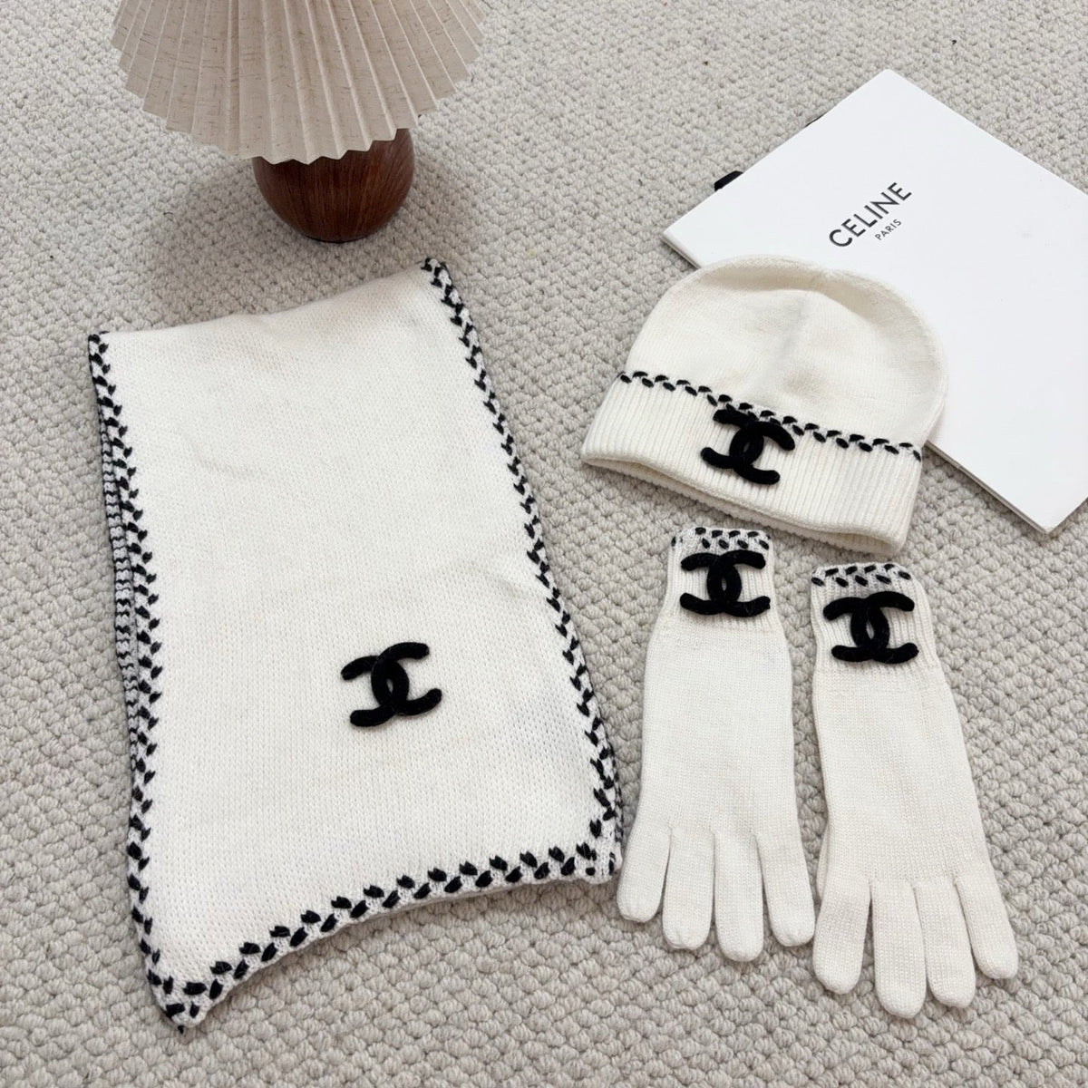 CC Hat Scarf Gloves Set 563594