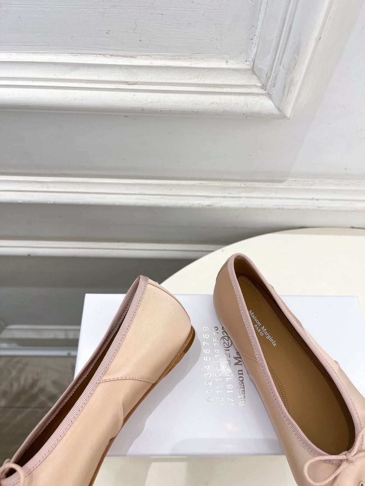 MM 26S Split-Toe Ballet Flats In Nude Pink Silk