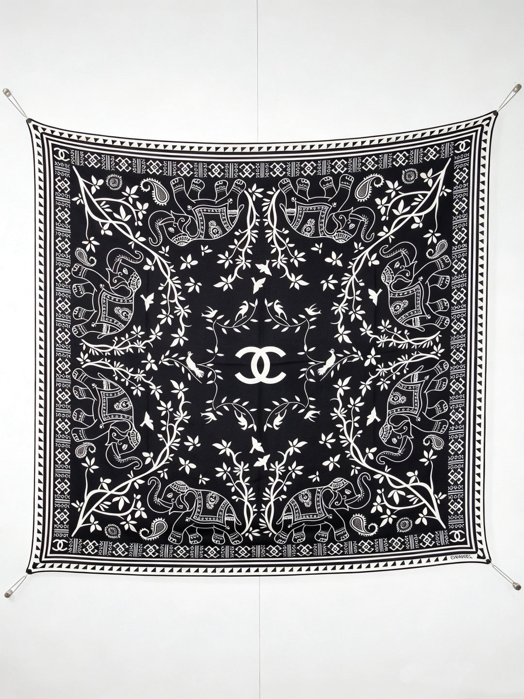 CC 2026 Square Scarf 140cm Cashmere Silk 550804