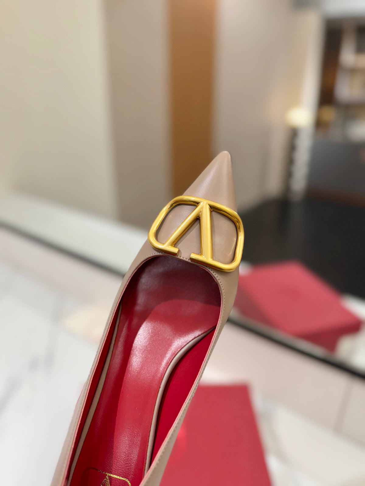 Valentino 26S High Heels 4.5cm In Beige Smooth Calfskin With Gold Hardware