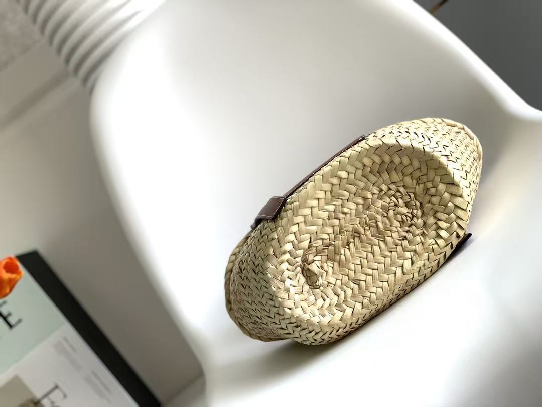 LOEWE 26S Small Basket Bag Anagram Logo 33cm Beige Palm Leaf Calfskin