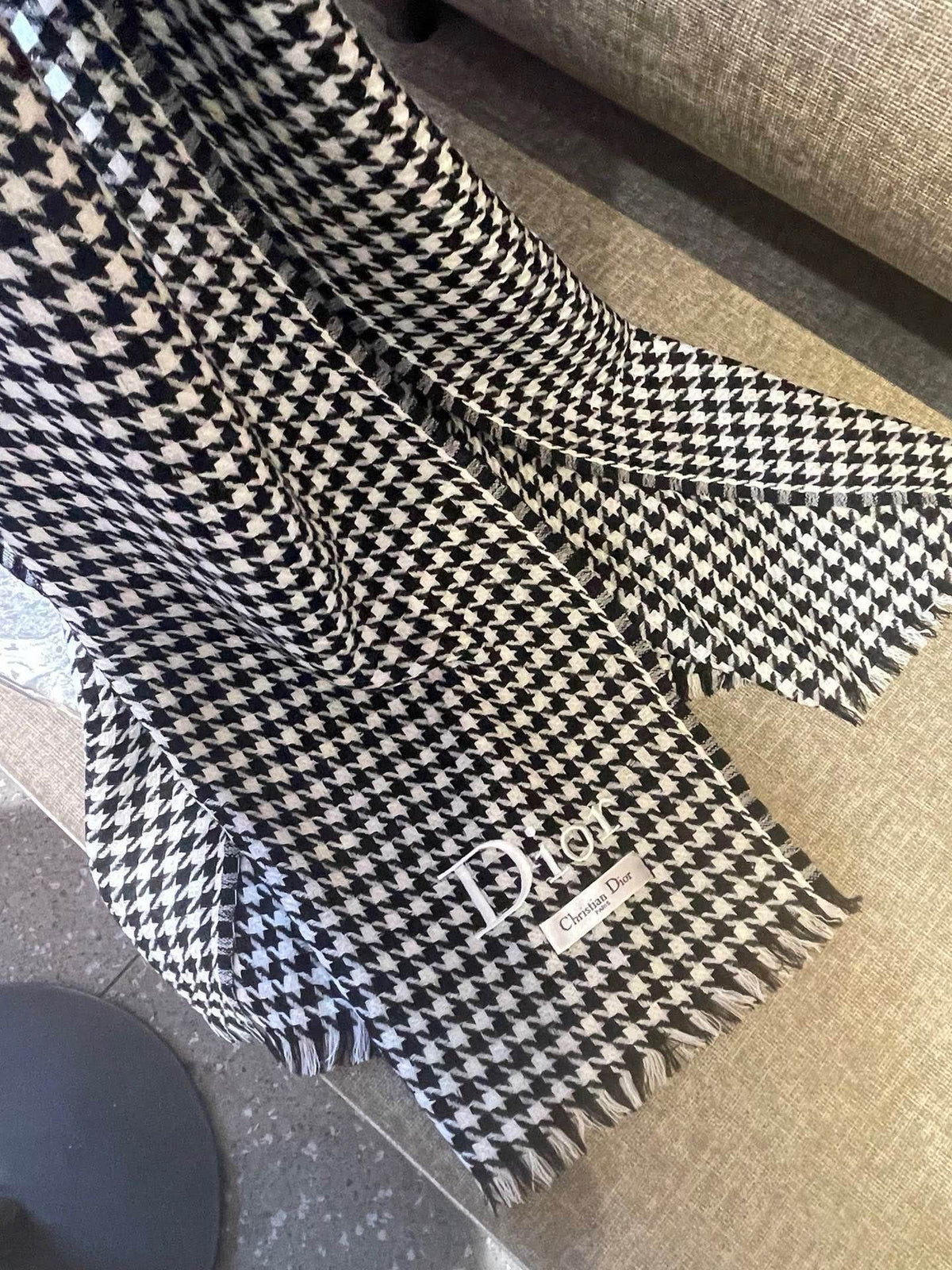 CD 26FW Scarf Houndstooth Color-Block Logo Jacquard Shawl 70×200 Wool Blend 550692