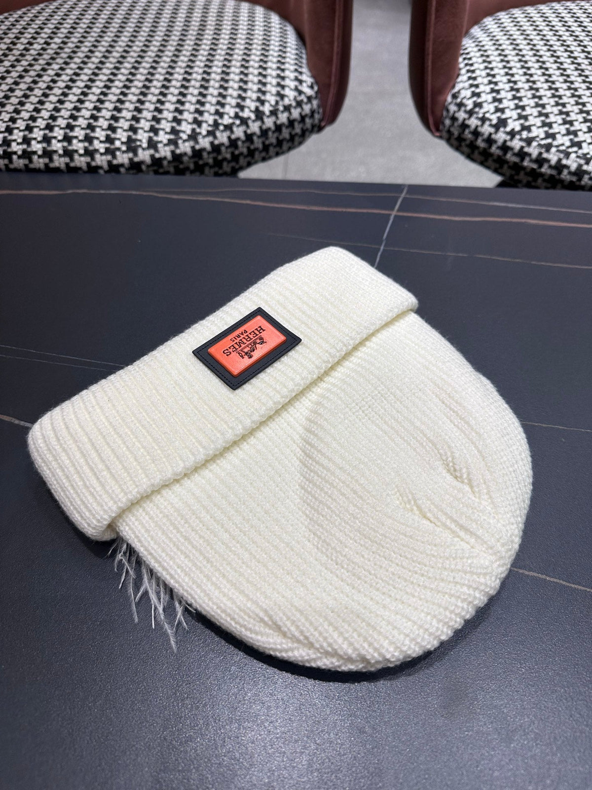 HM 26FW Beanie Hat Soft Stretch Knit 536132