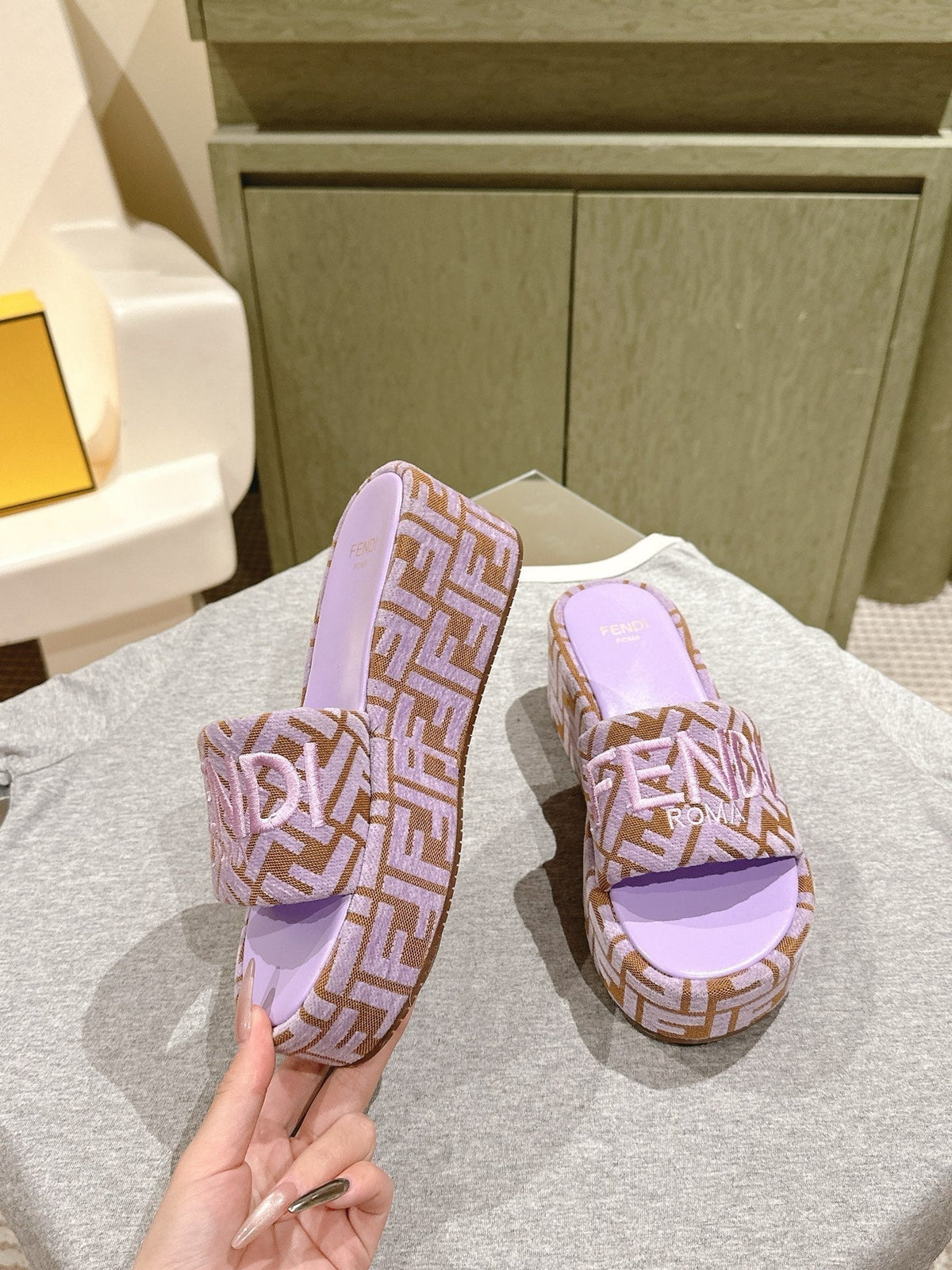 Fendi 26S Platform Sandals Brown And Purple Fabric Style 5