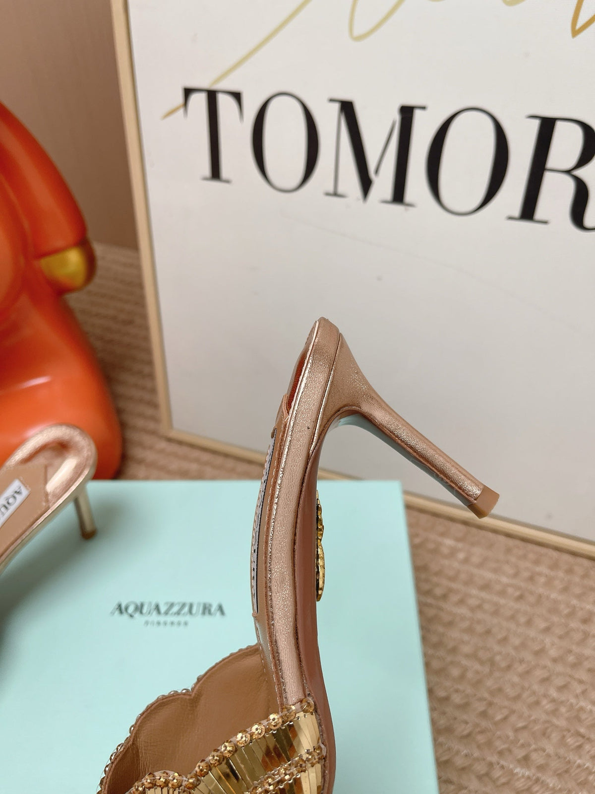 Aquazzura 26S Gatsby Mules 10.5cm Light Gold Sequined