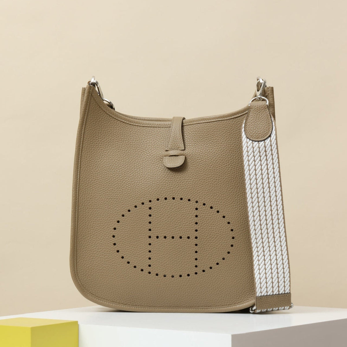 High-end Hermes 2026 Evelyne 30cm Clemence Calfskin