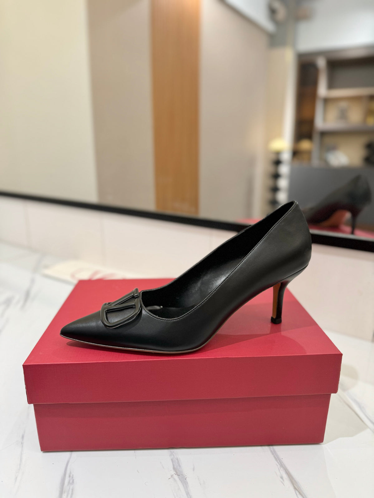Valentino 26S High Heels 7.5cm In Black Smooth Calfskin