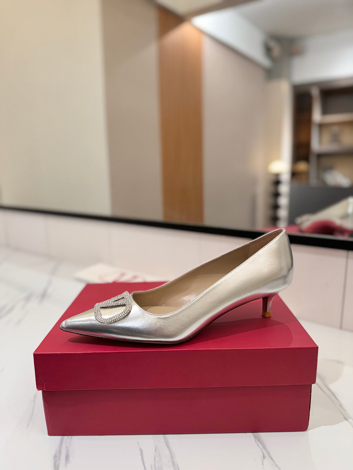 Valentino 26S High Heels 4.5cm In Metallic Silver Calfskin With Vlogo Crystal