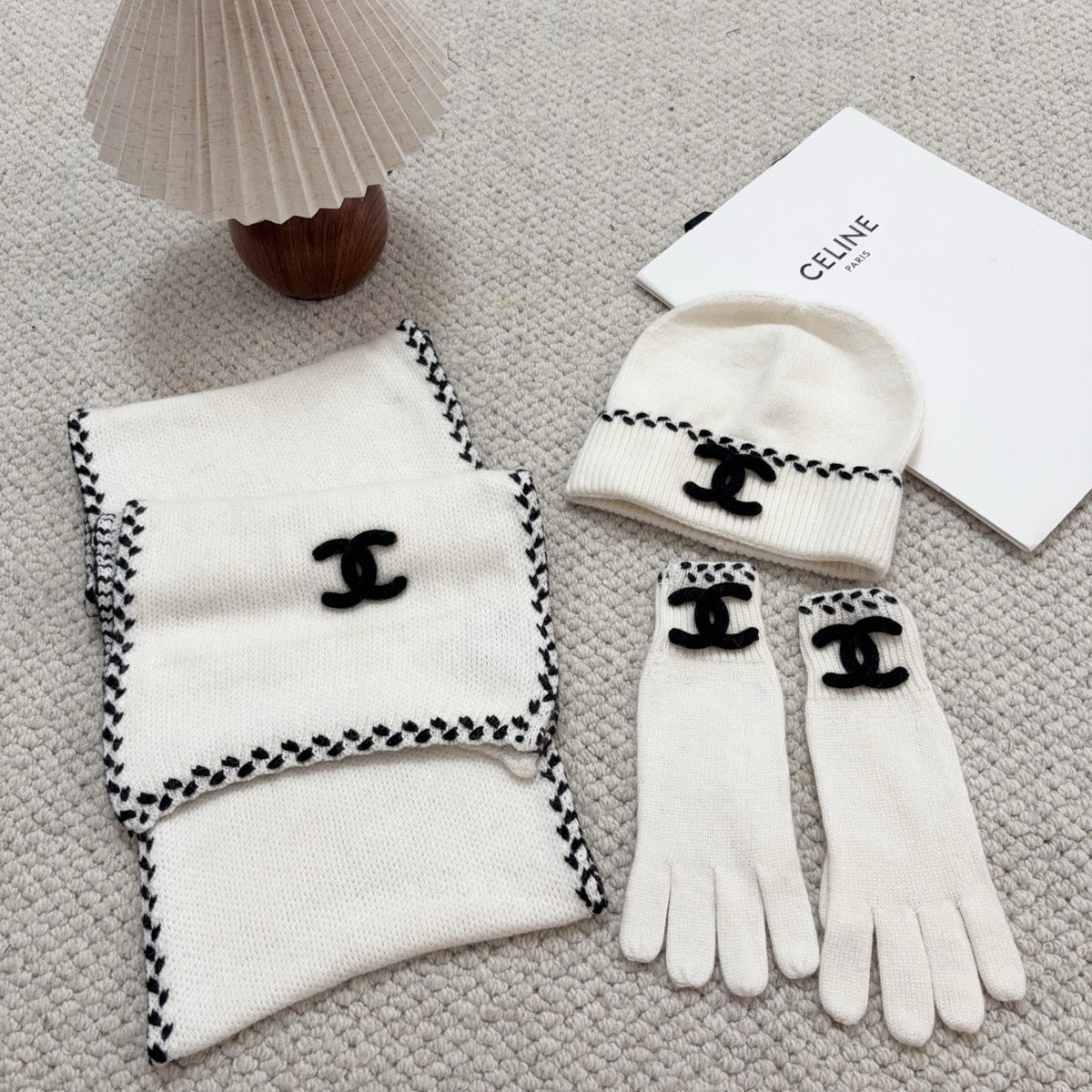 CC Hat Scarf Gloves Set 563594