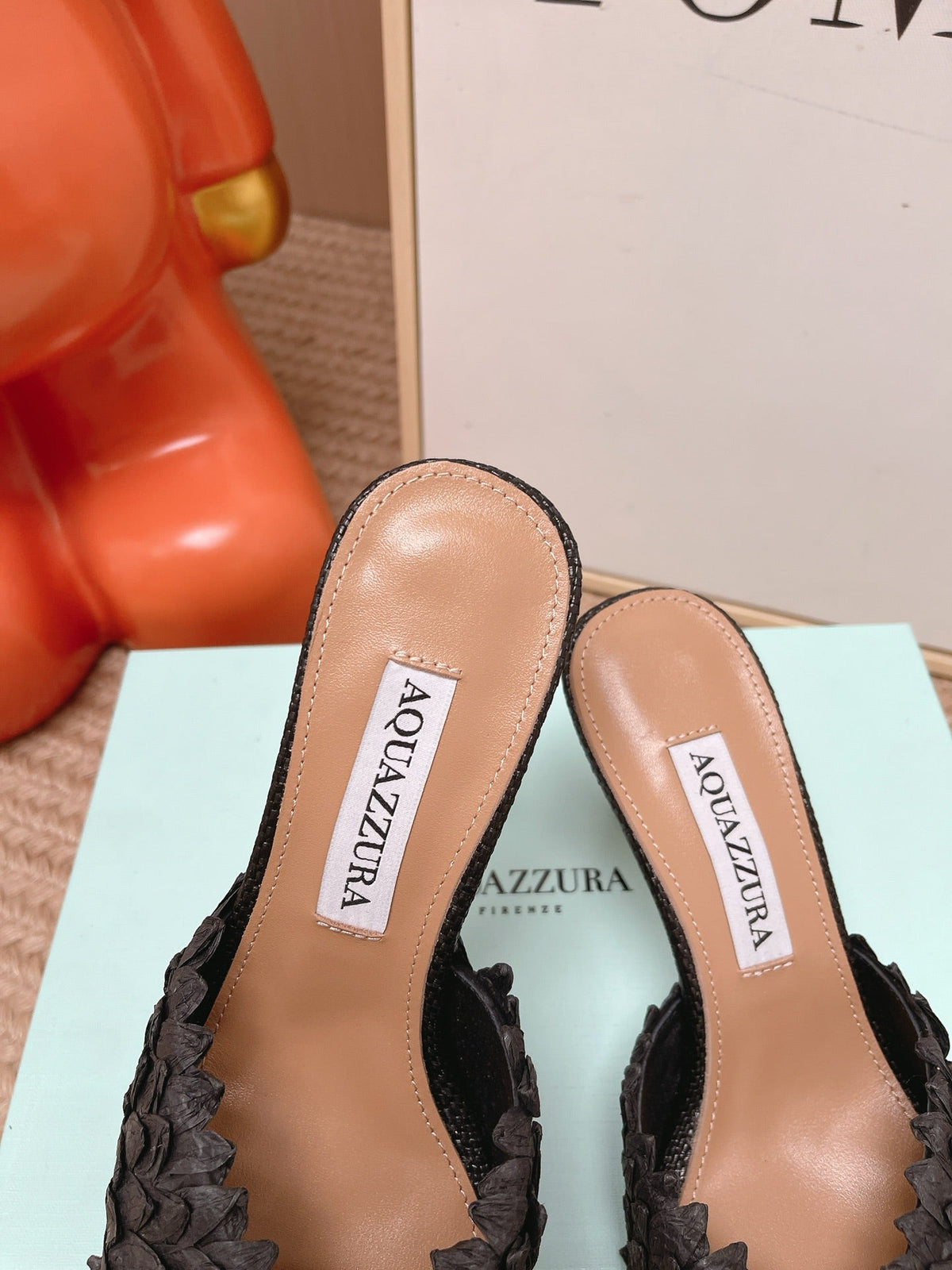 Aquazzura 26S Heeled Mules 8cm Black Woven Raffia