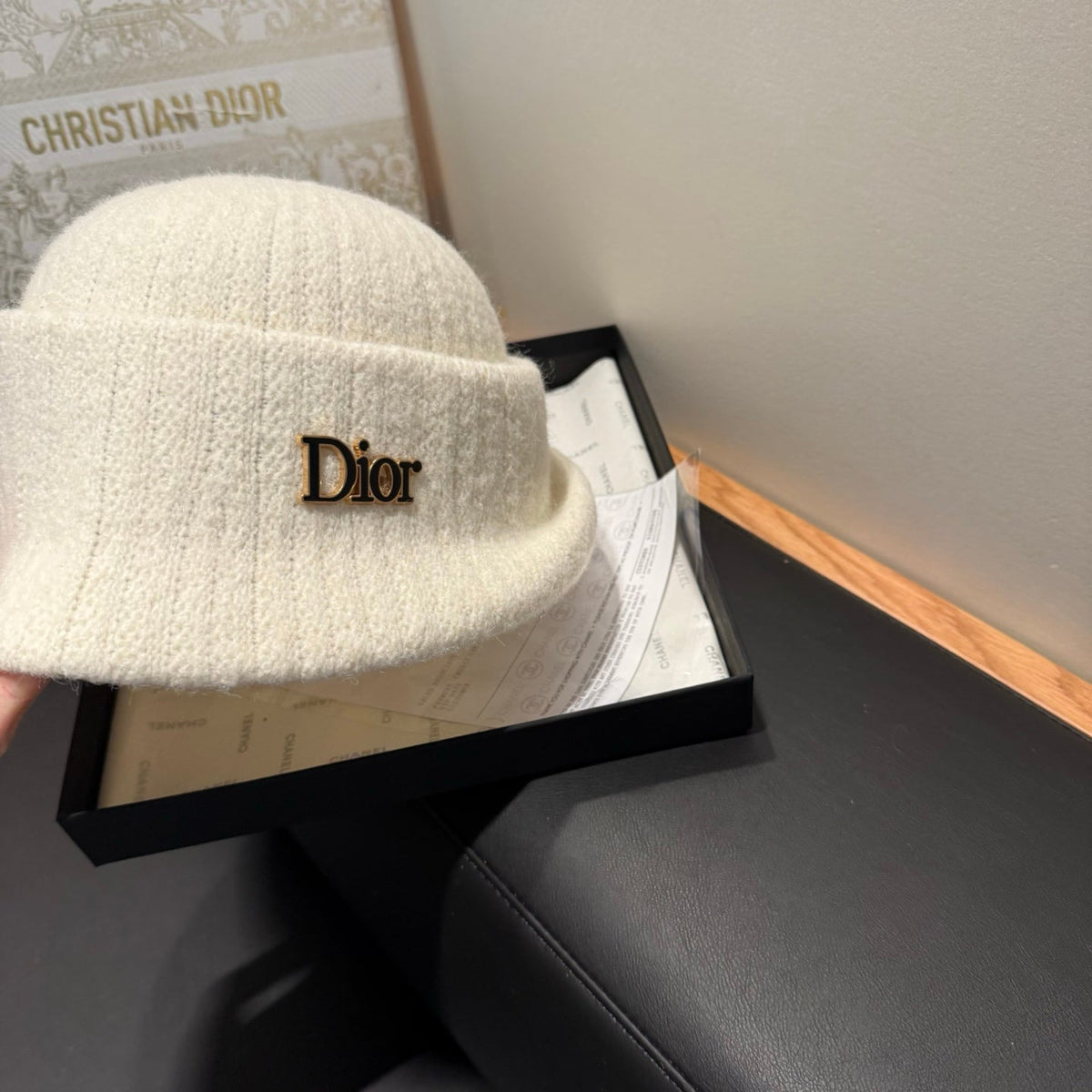 CD 26FW Knit Bucket Hat Rolled Brim Wool Blend 563747