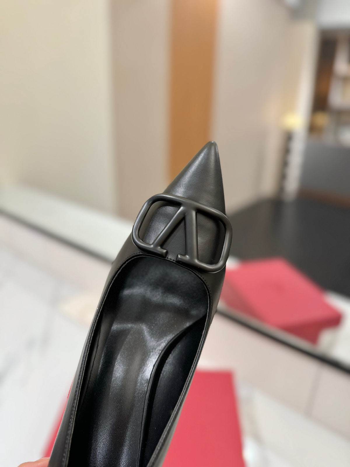 Valentino 26S High Heels 7.5cm In Black Smooth Calfskin