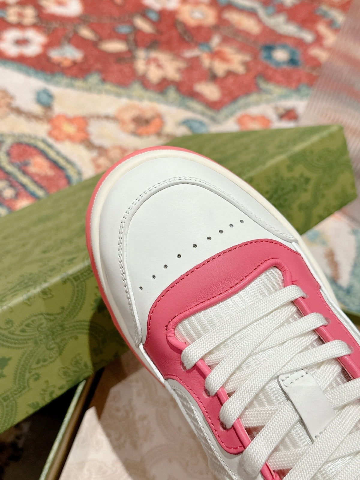 GG 26s Sneakers White And Pink Calfskin With Logo