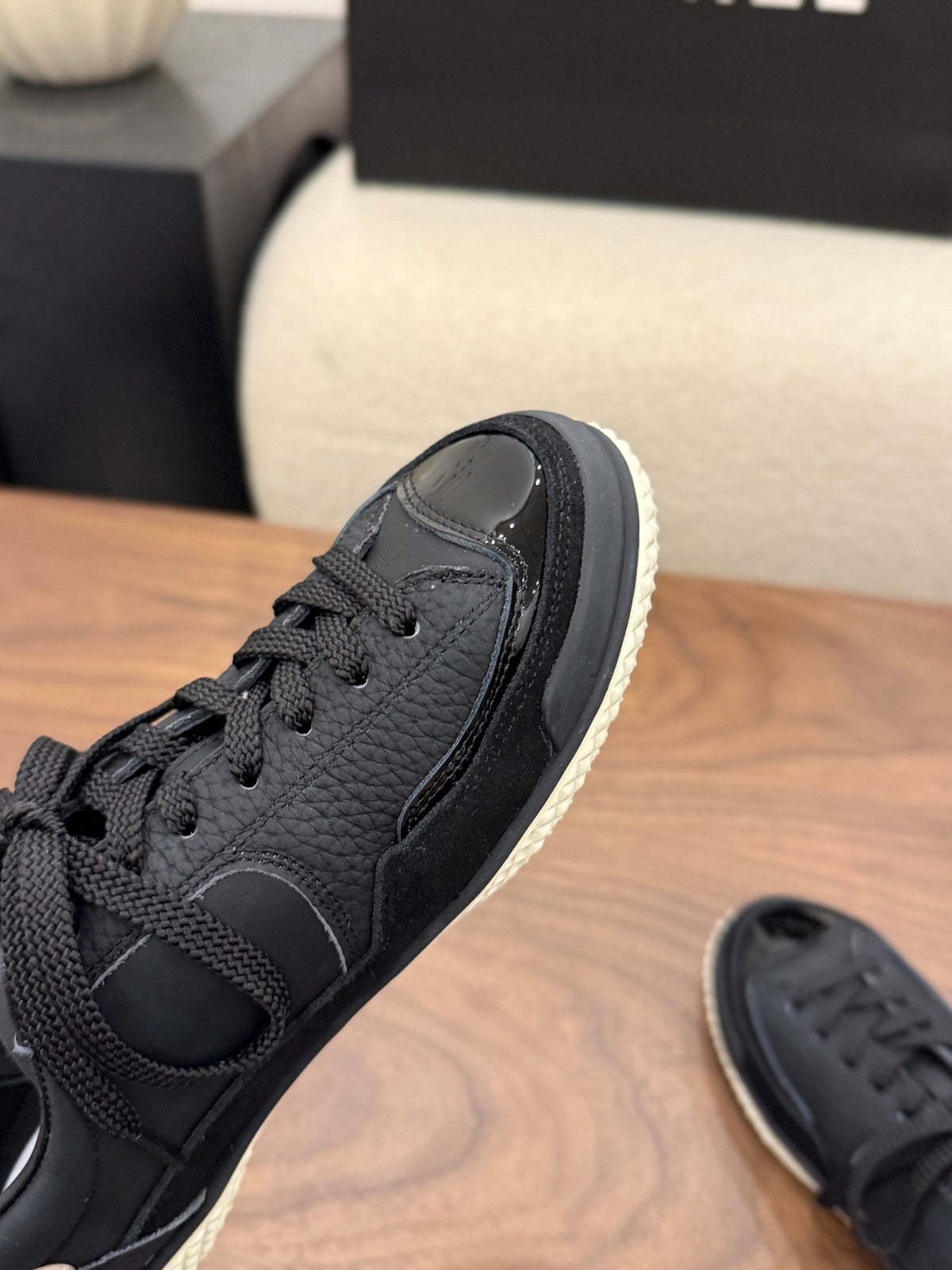 Chanel 2026 Low-Top Sneakers Cowhide 173100