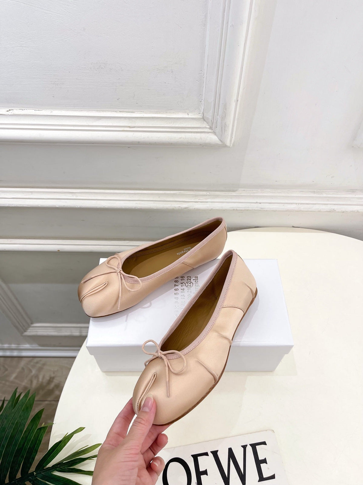MM 26S Split-Toe Ballet Flats In Nude Pink Silk