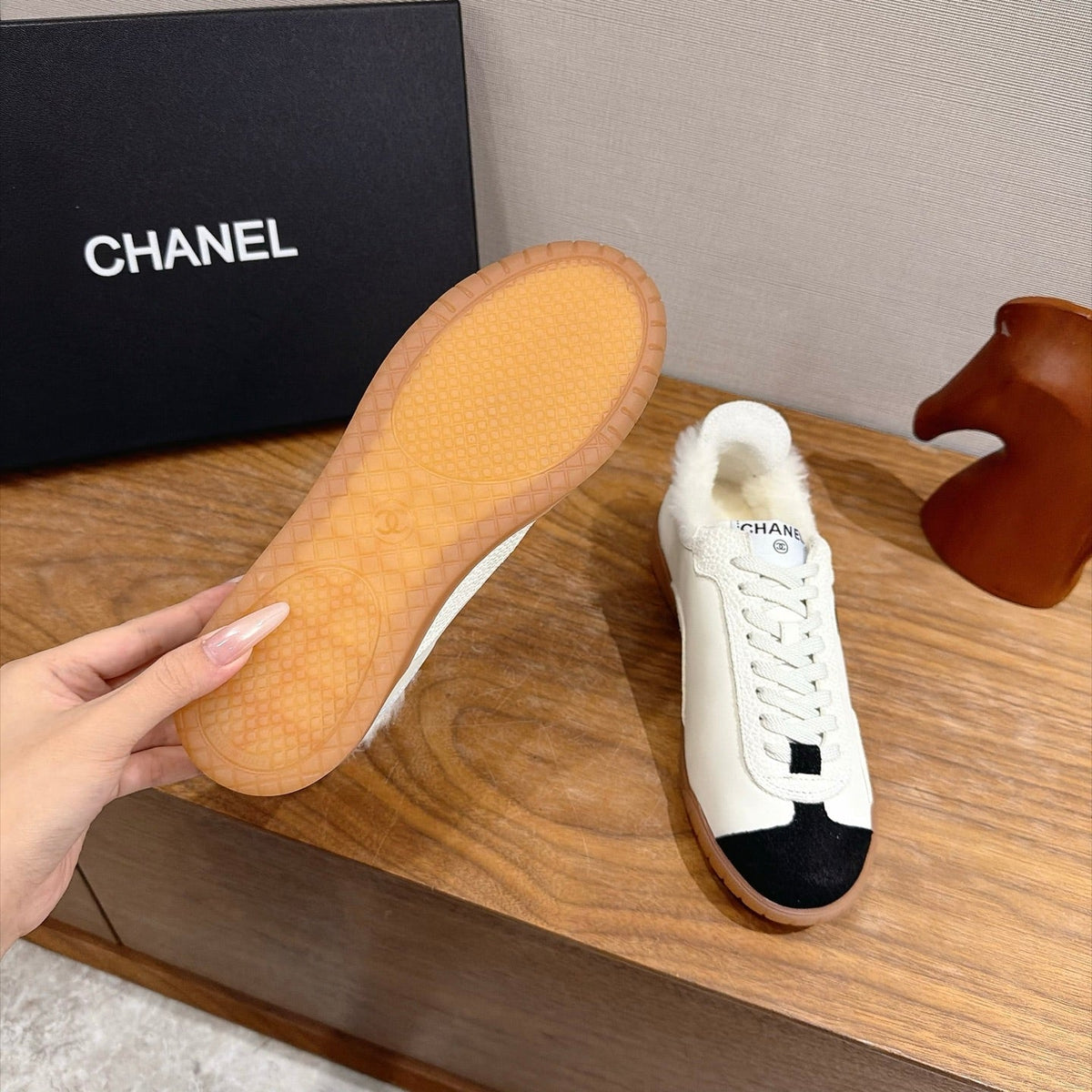 Chanel 2026 Sneakers Leather Wool 196208