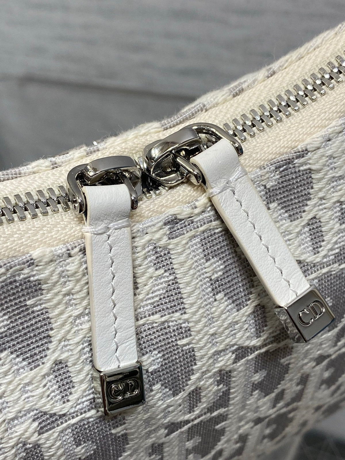 Dior 2026 Montaigne Diorling Mini Bag 19cm Leather Canvas 408712