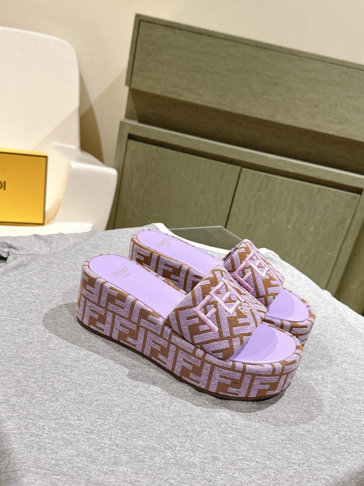 Fendi 26S Platform Sandals Brown And Purple Fabric Style 5