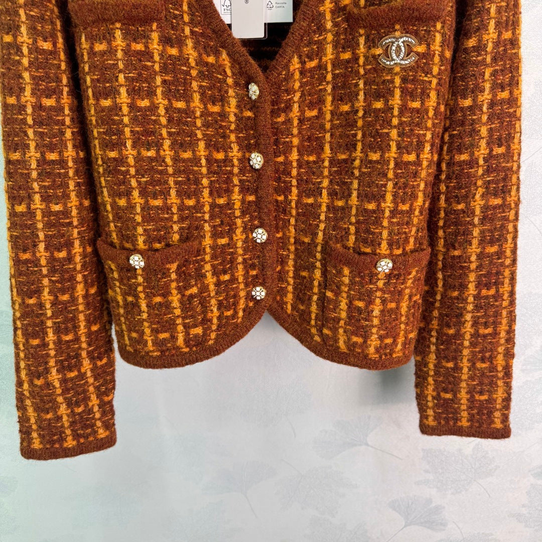 Chanel 2026 V-neck Cardigan Tweed 449345