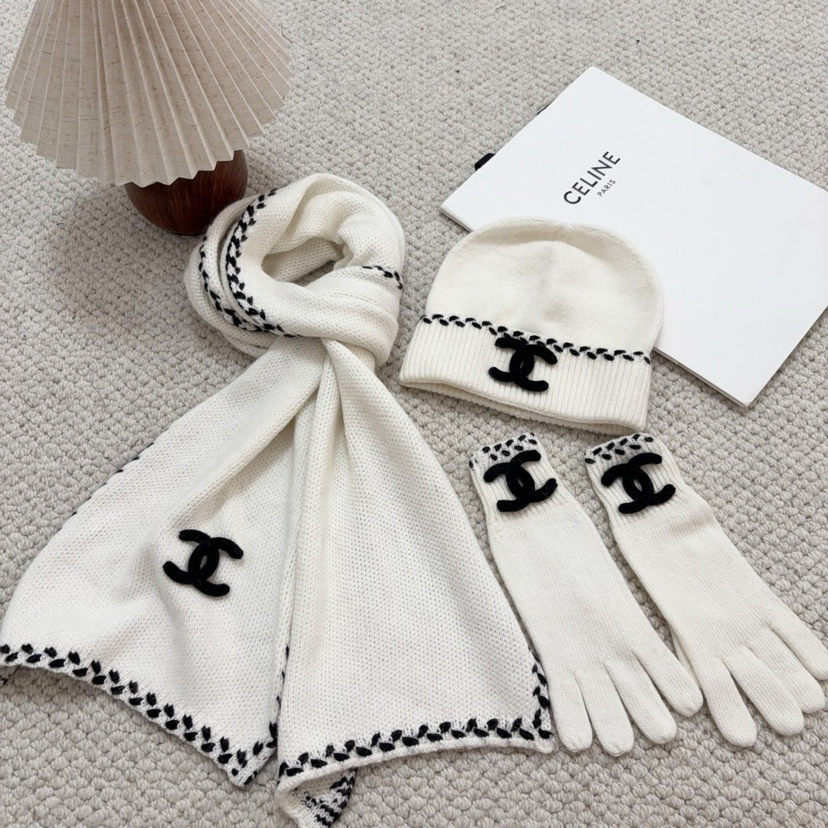CC Hat Scarf Gloves Set 563594