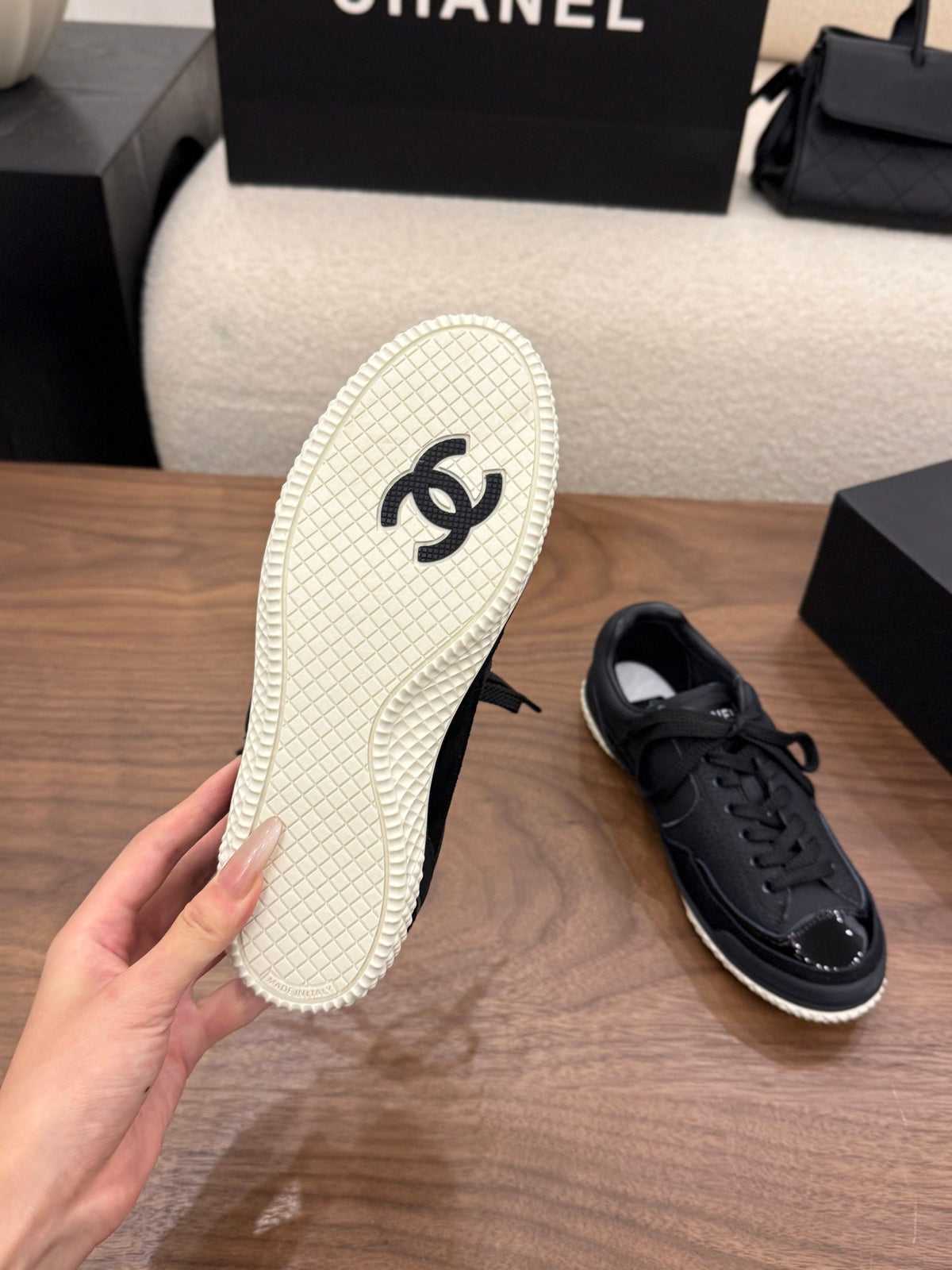 Chanel 2026 Low-Top Sneakers Cowhide 173100