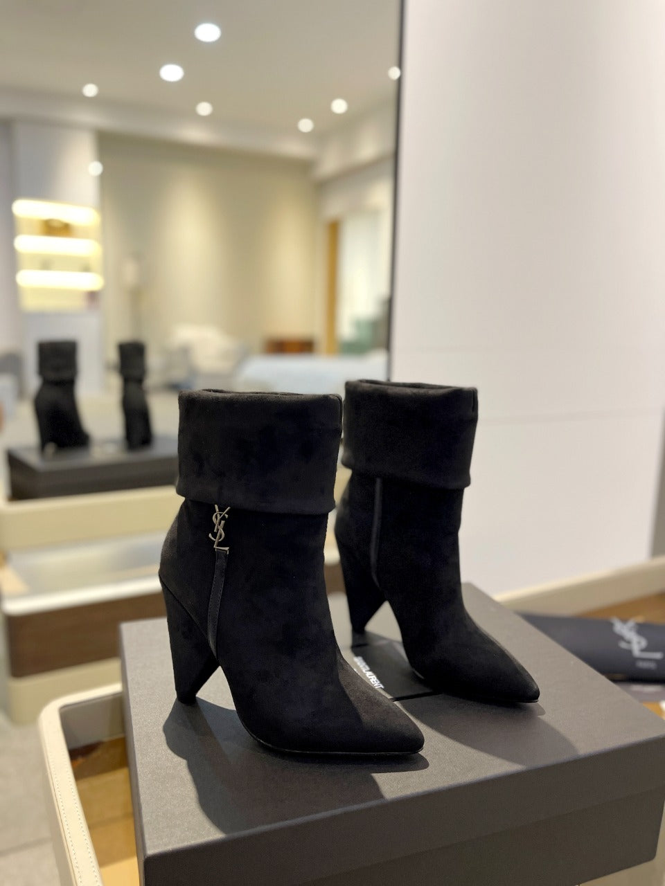 YSL 26s Niki Ankle Boots Black Black Suede 145335