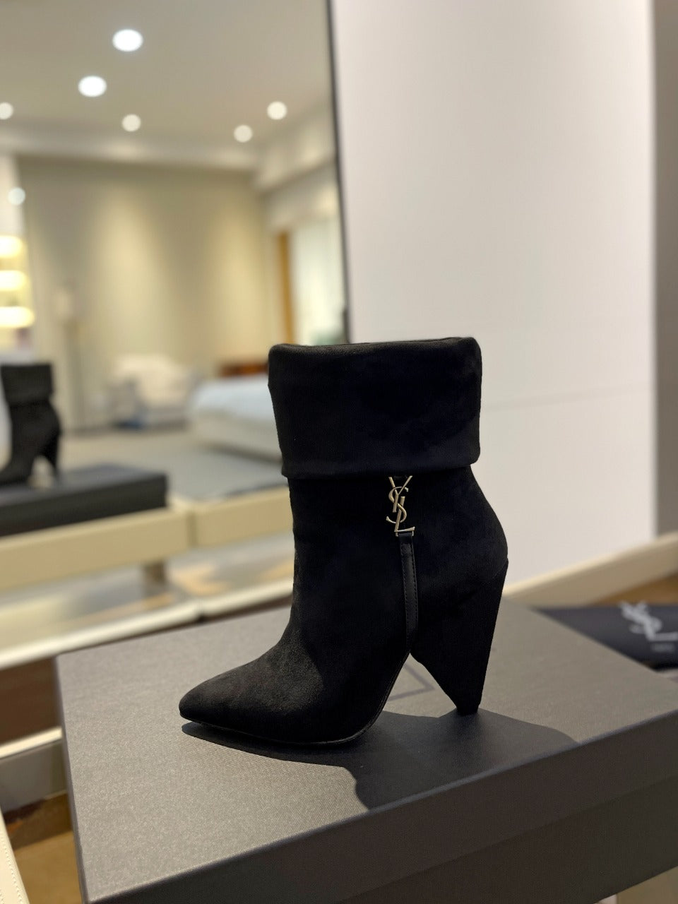 YSL 26s Niki Ankle Boots Black Black Suede 145335