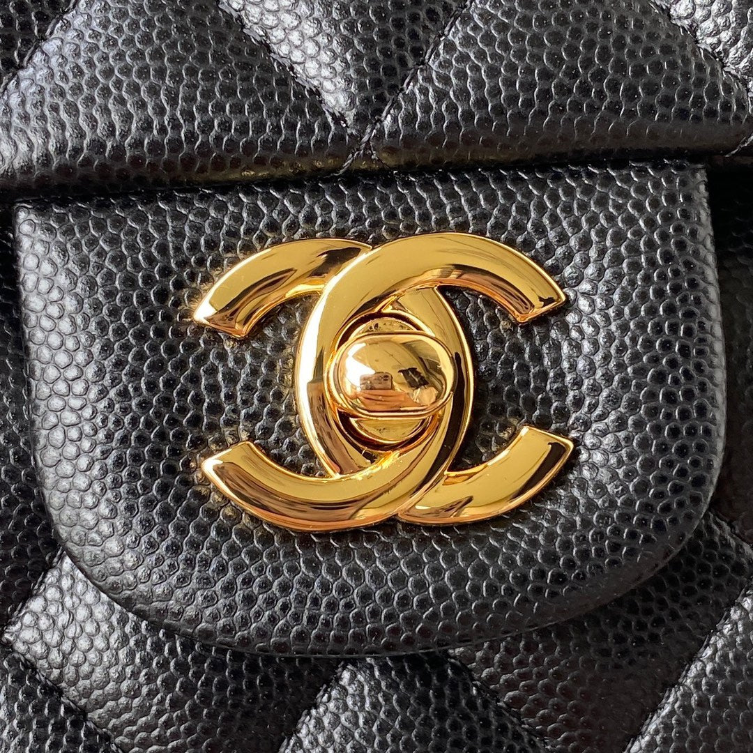 Medium Classic Flap Bag 23cm Black Caviar Gold Hardware