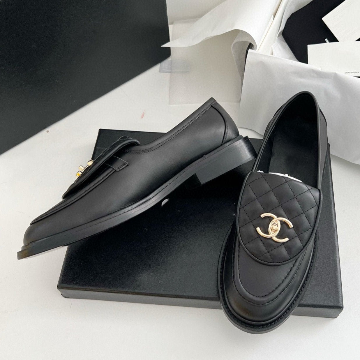 Moccasins Black Quilted Calfskin Gold CC 452983